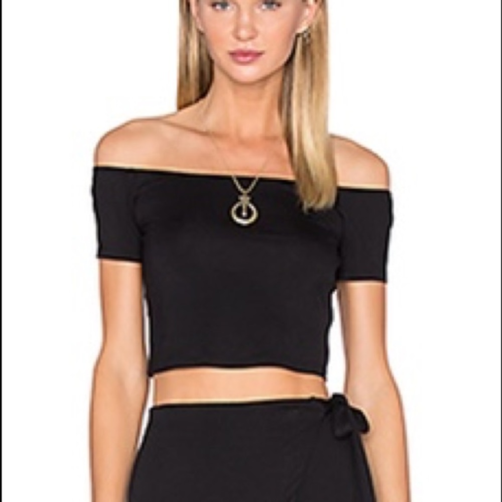 House of Harlow WORN ONCE black crop